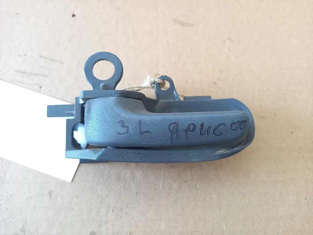 Дръжка врата задна лява Тойота Ярис (к)