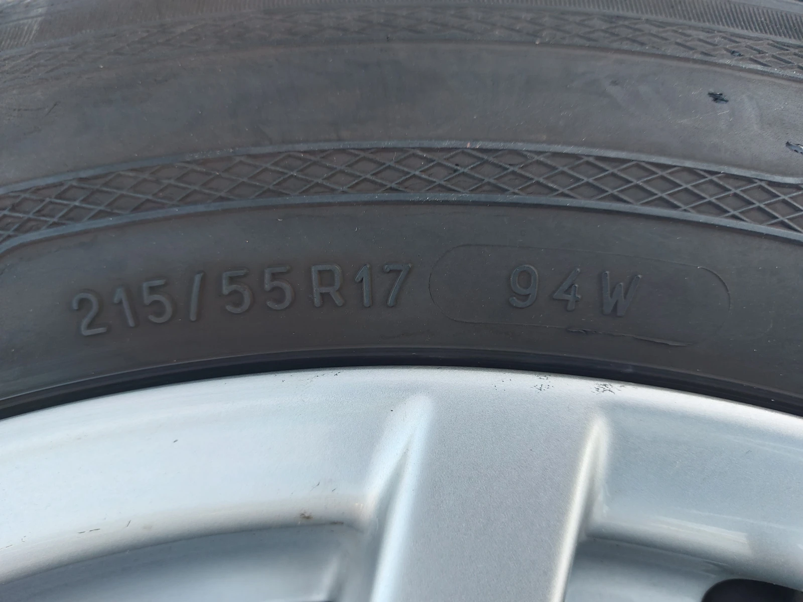   215/55R17  Toyota Verso | Mobile.bg   12