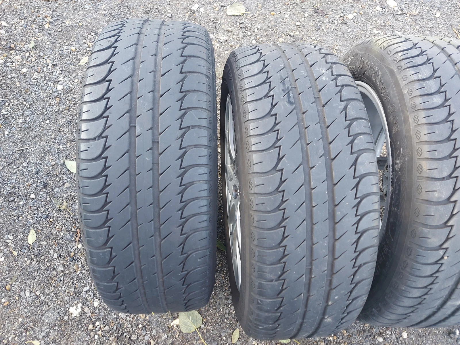    215/55R17  Toyota Verso | Mobile.bg   15