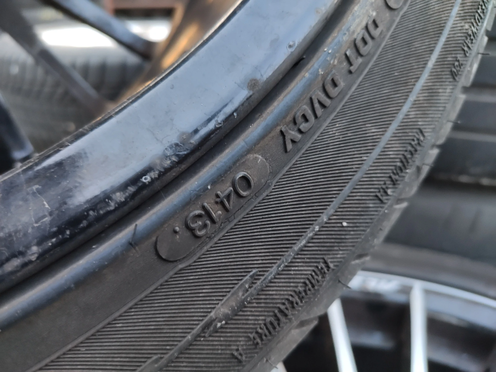 Гуми Летни 235/40R18, снимка 9 - Гуми и джанти - 53981171