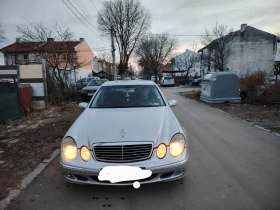 Mercedes-Benz 320 Седан, снимка 1