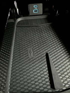 Ford Mustang Mach-E GT / 487к.с. / 91Kw / ПЕРФЕКТЕН, снимка 13