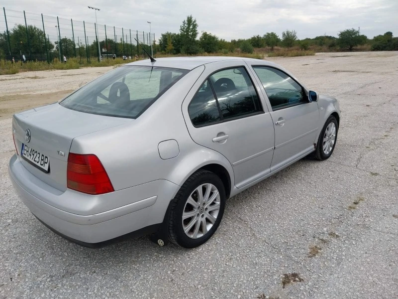 VW Bora, снимка 3 - Автомобили и джипове - 46972553