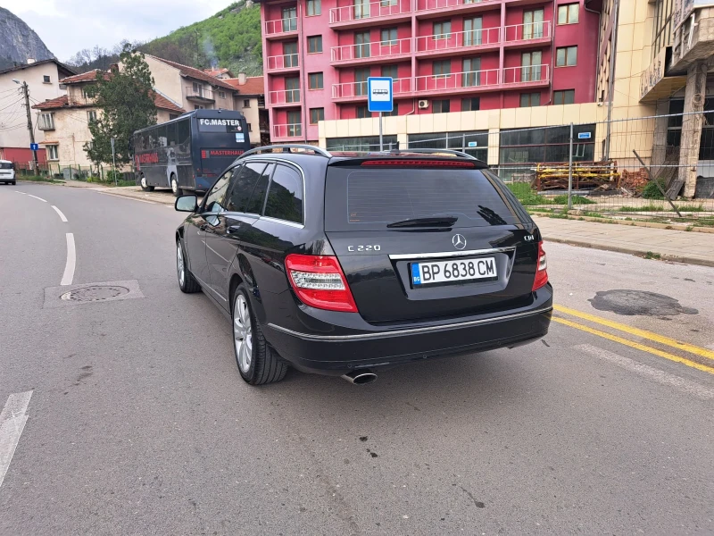 Mercedes-Benz C 220 2.2, снимка 5 - Автомобили и джипове - 48752782