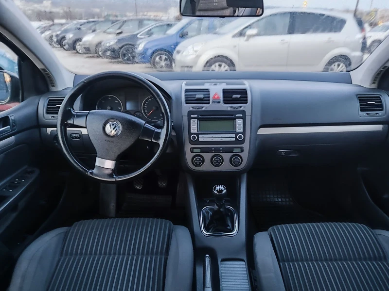 VW Golf 5, снимка 6 - Автомобили и джипове - 49135240