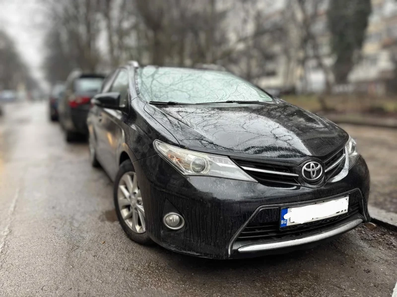 Toyota Auris 1.6i Touring Sports Г.И., снимка 1 - Автомобили и джипове - 49356507