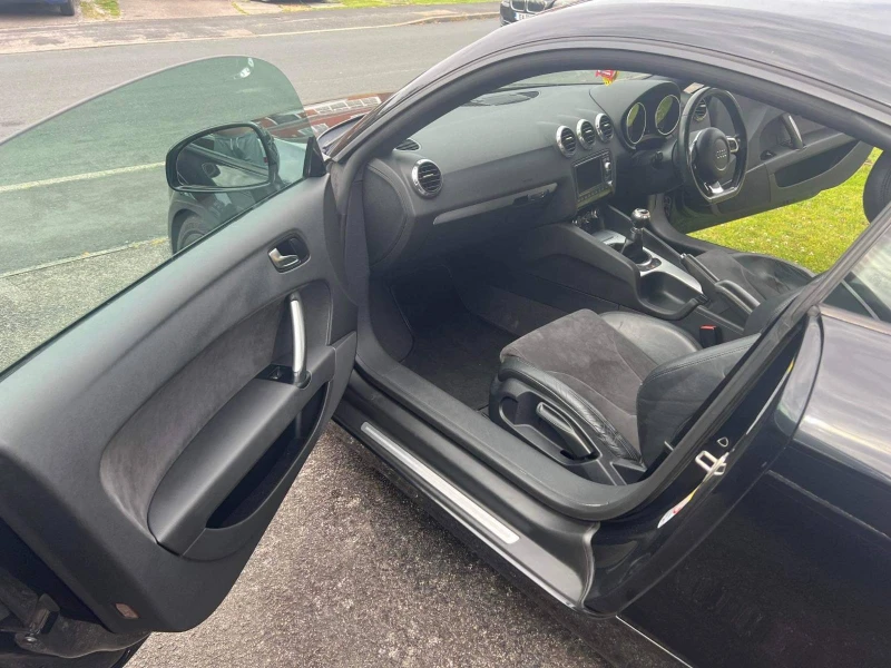 Audi Tt, снимка 3 - Автомобили и джипове - 52310490