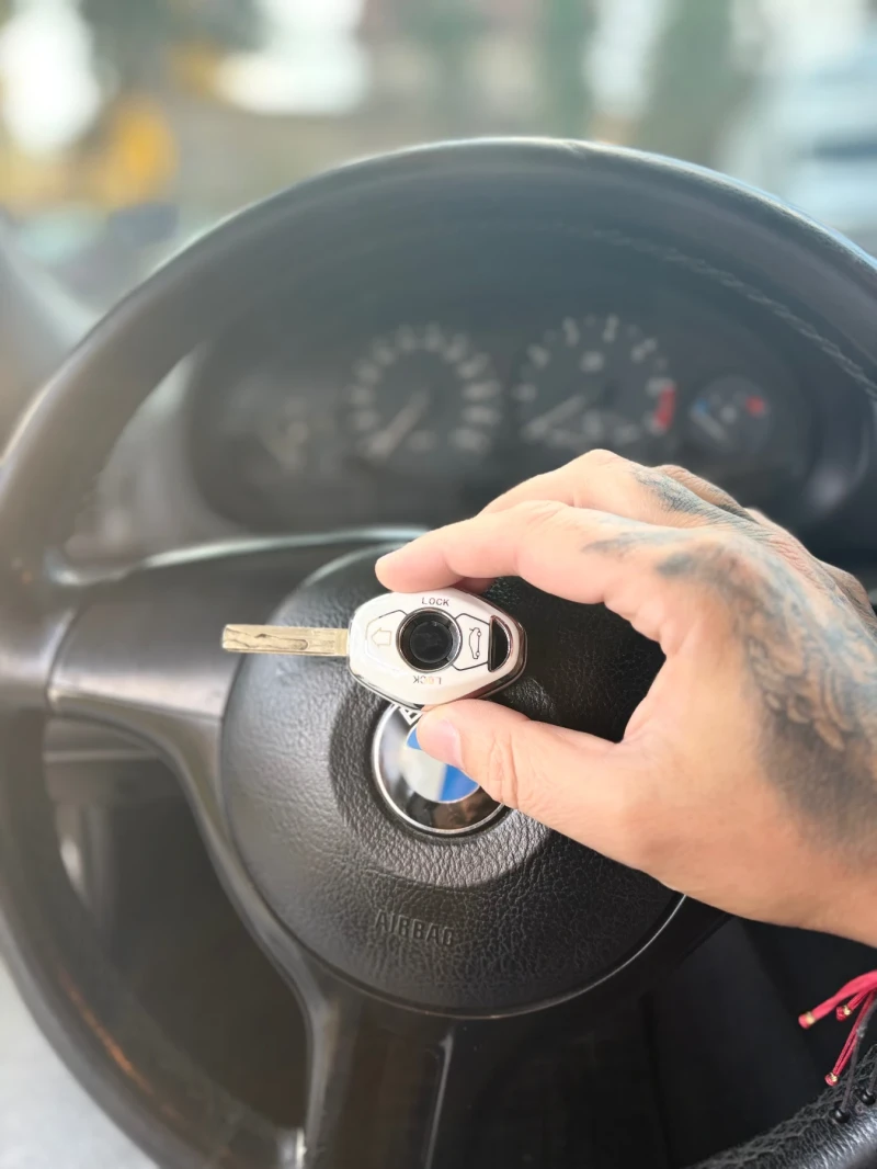 BMW 318, снимка 4 - Автомобили и джипове - 52597610