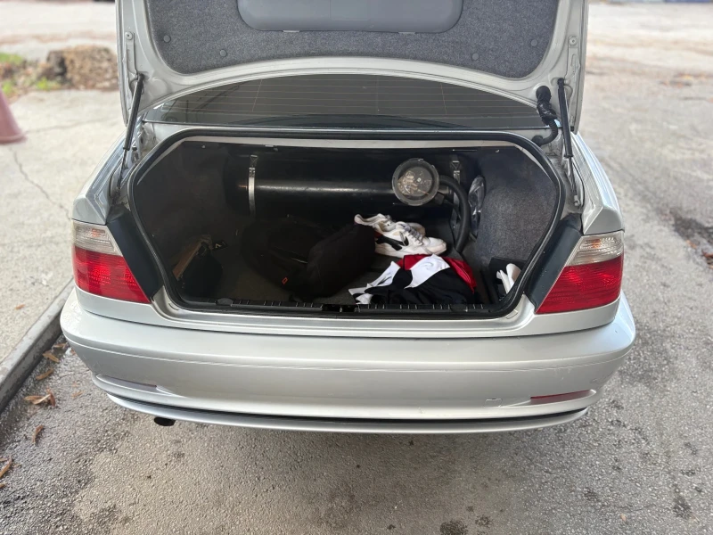 BMW 318, снимка 3 - Автомобили и джипове - 52597610