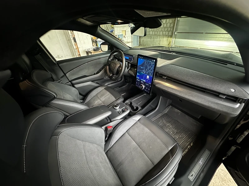 Ford Mustang Mach-E GT / 487к.с. / 91Kw / ПЕРФЕКТЕН, снимка 9 - Автомобили и джипове - 52894017