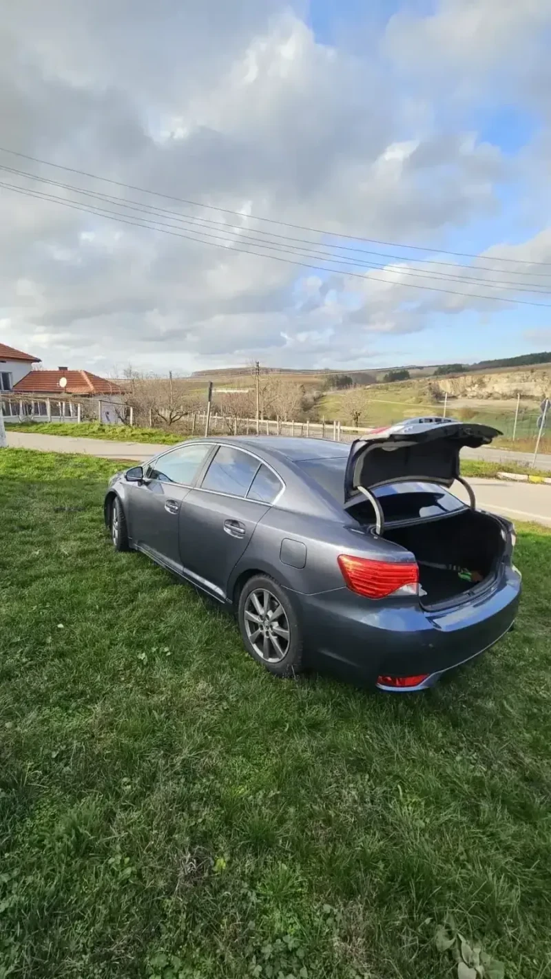 Toyota Avensis 2.2 D-CAT (177 Hp), снимка 2 - Автомобили и джипове - 52909590