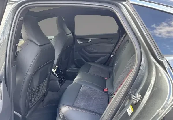 Audi A6 TFSI Quattro = S-line = Tech Pro Гаранция, снимка 9 - Автомобили и джипове - 53969854