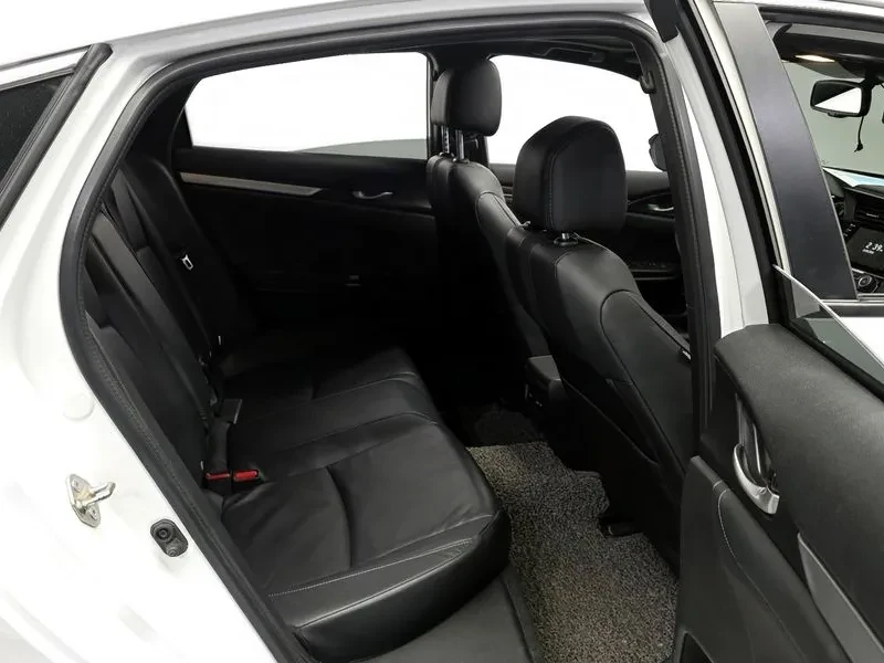 Honda Civic 1.5 10Th Generation, снимка 11 - Автомобили и джипове - 54953897