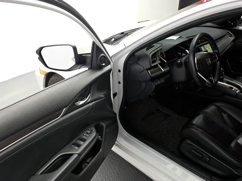 Honda Civic 1.5 10Th Generation, снимка 10 - Автомобили и джипове - 54953897