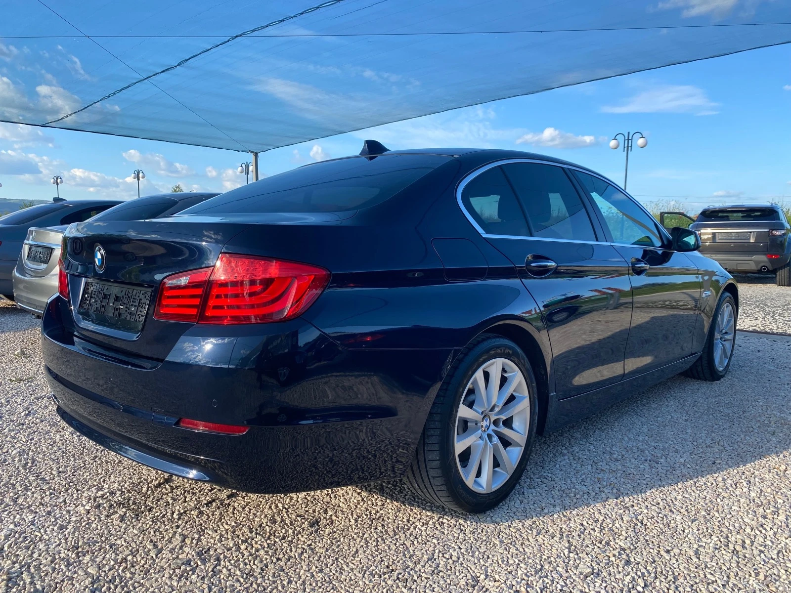 BMW 528 3.0i, 258кс, 6ск, XENON, КОЖА, НАВИ, ПАРКТР, ЕЛ.ПА - изображение 4