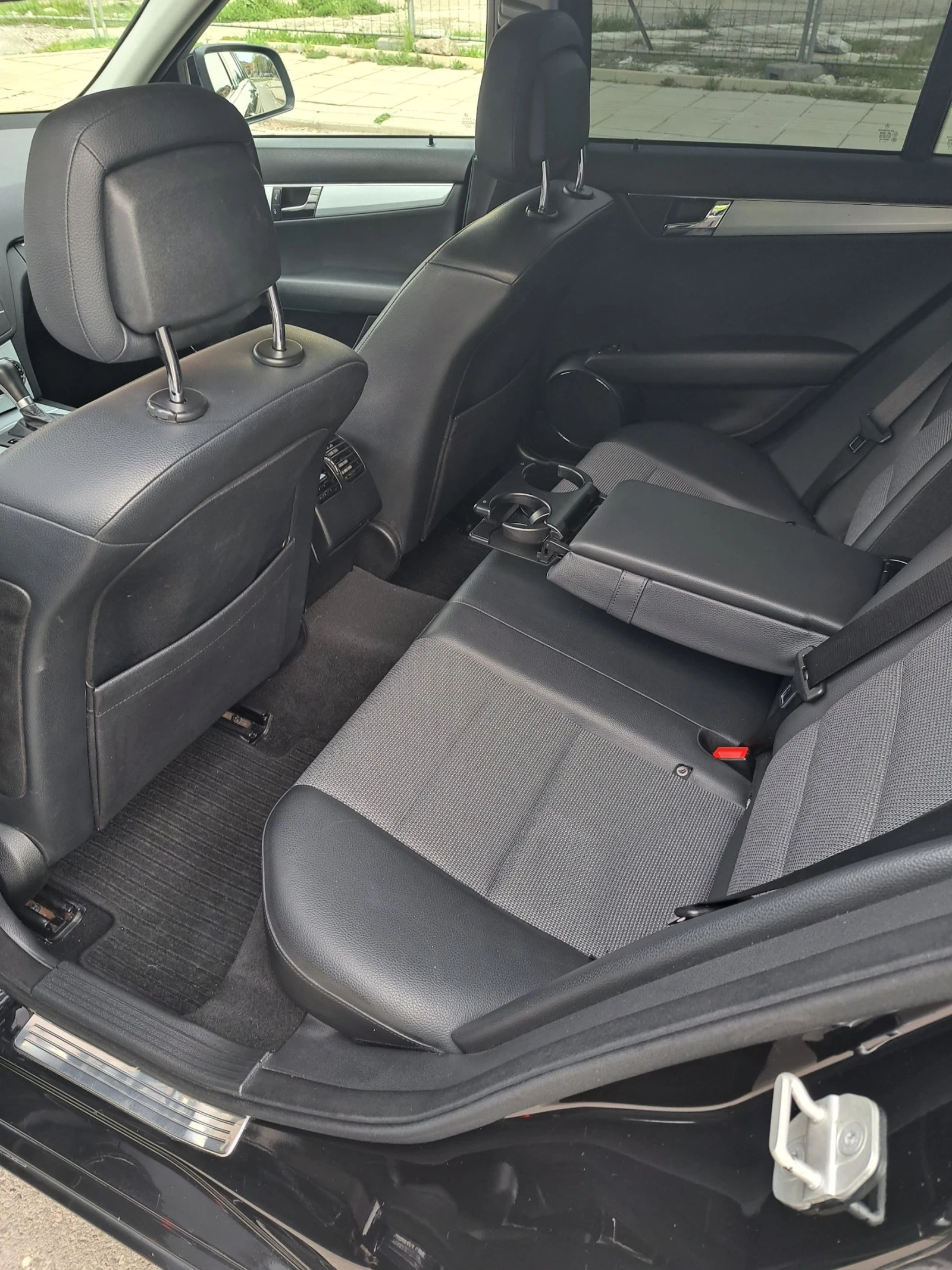 Mercedes-Benz C 220 2.2 - изображение 9