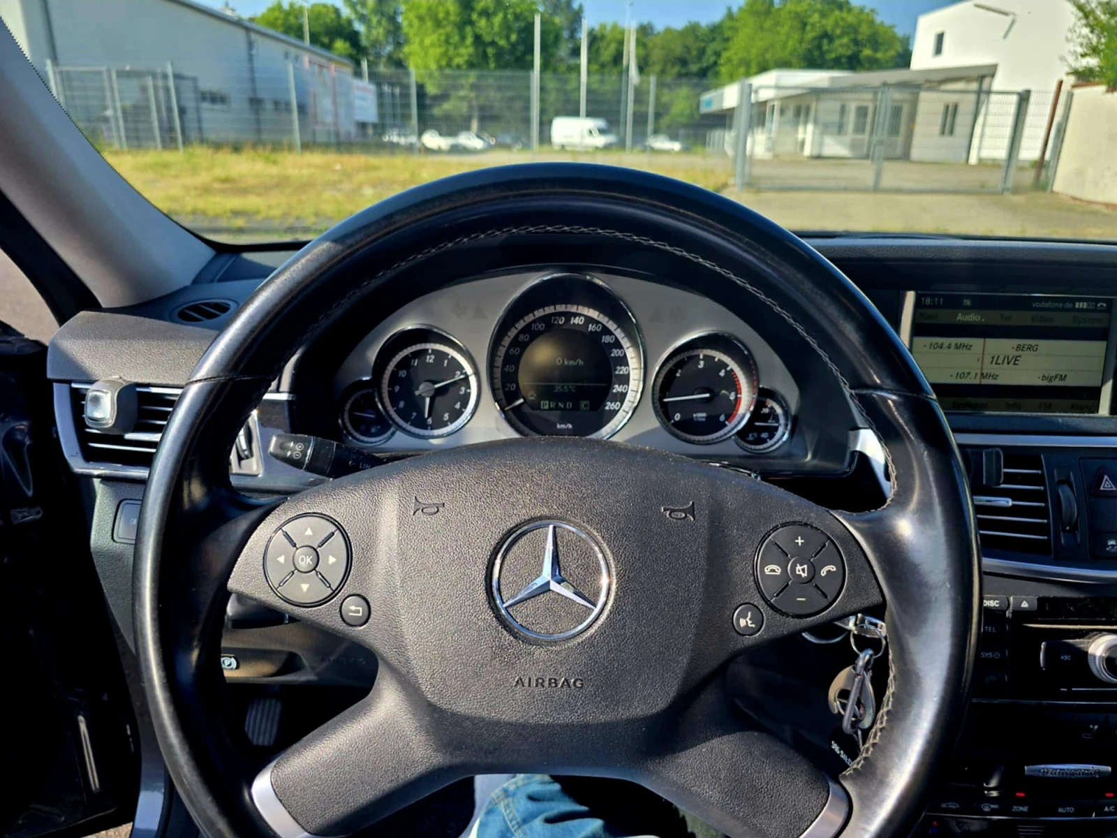 Mercedes-Benz E 250 Avant-garde  - изображение 7