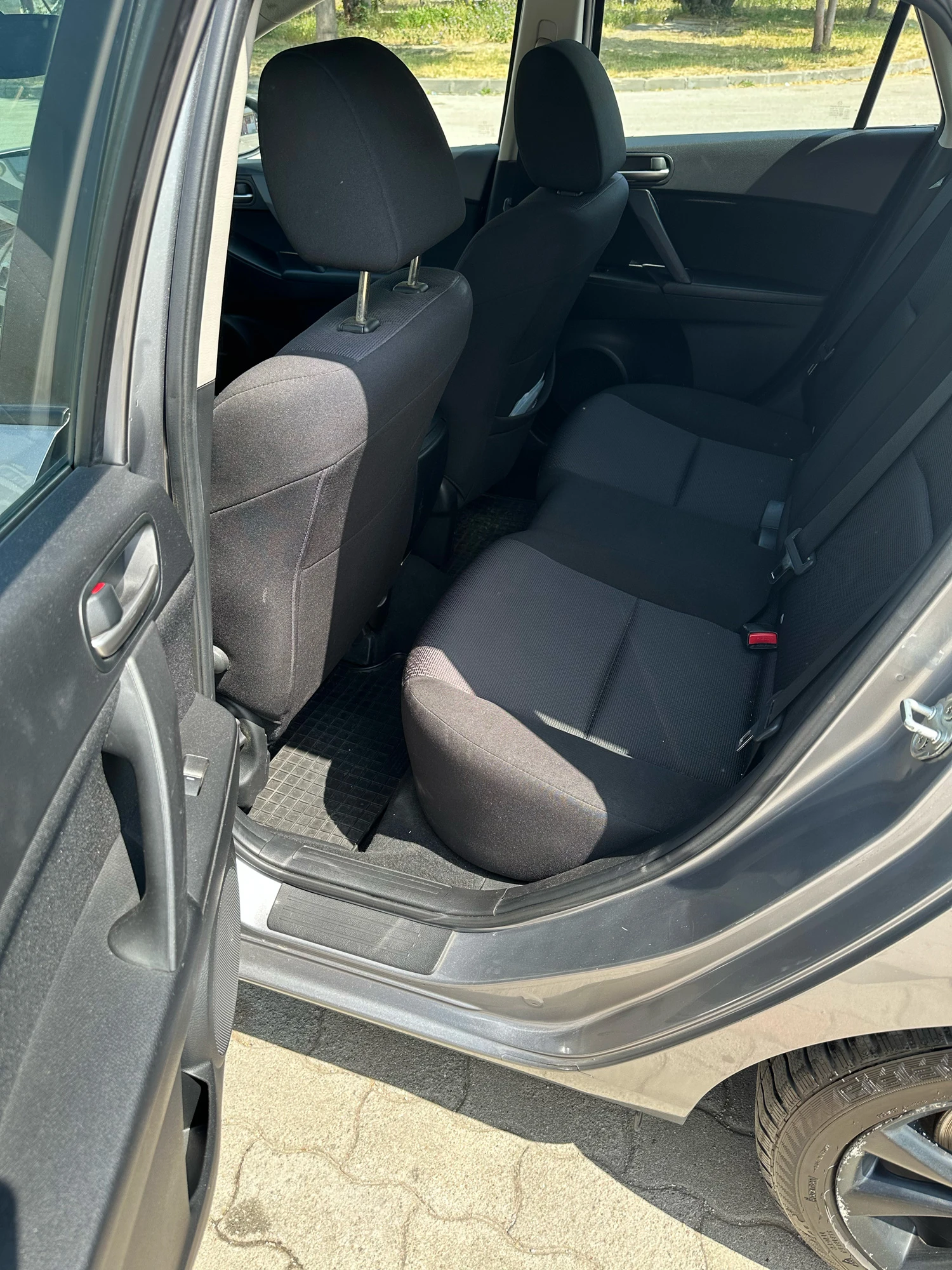 Mazda 3 MZR-CD 2.2 - изображение 9