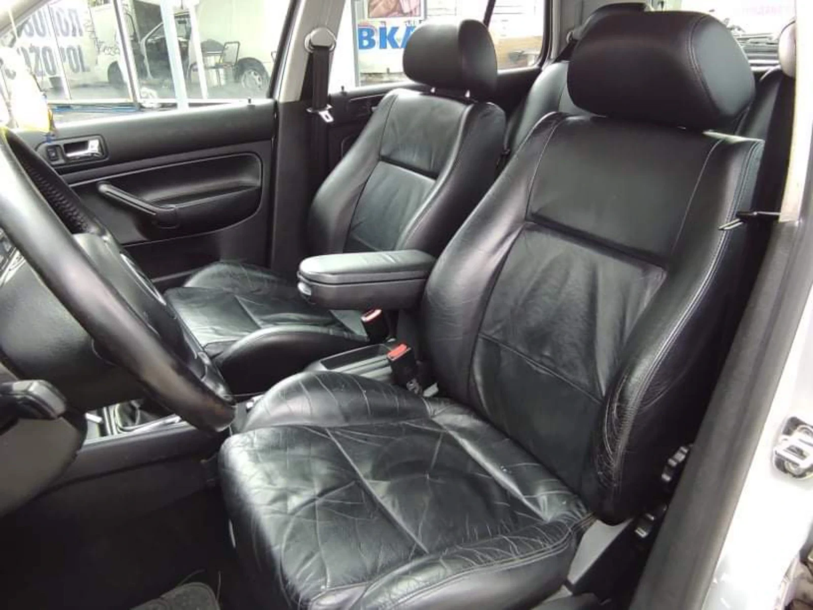 VW Golf 2.3 V5 - изображение 7