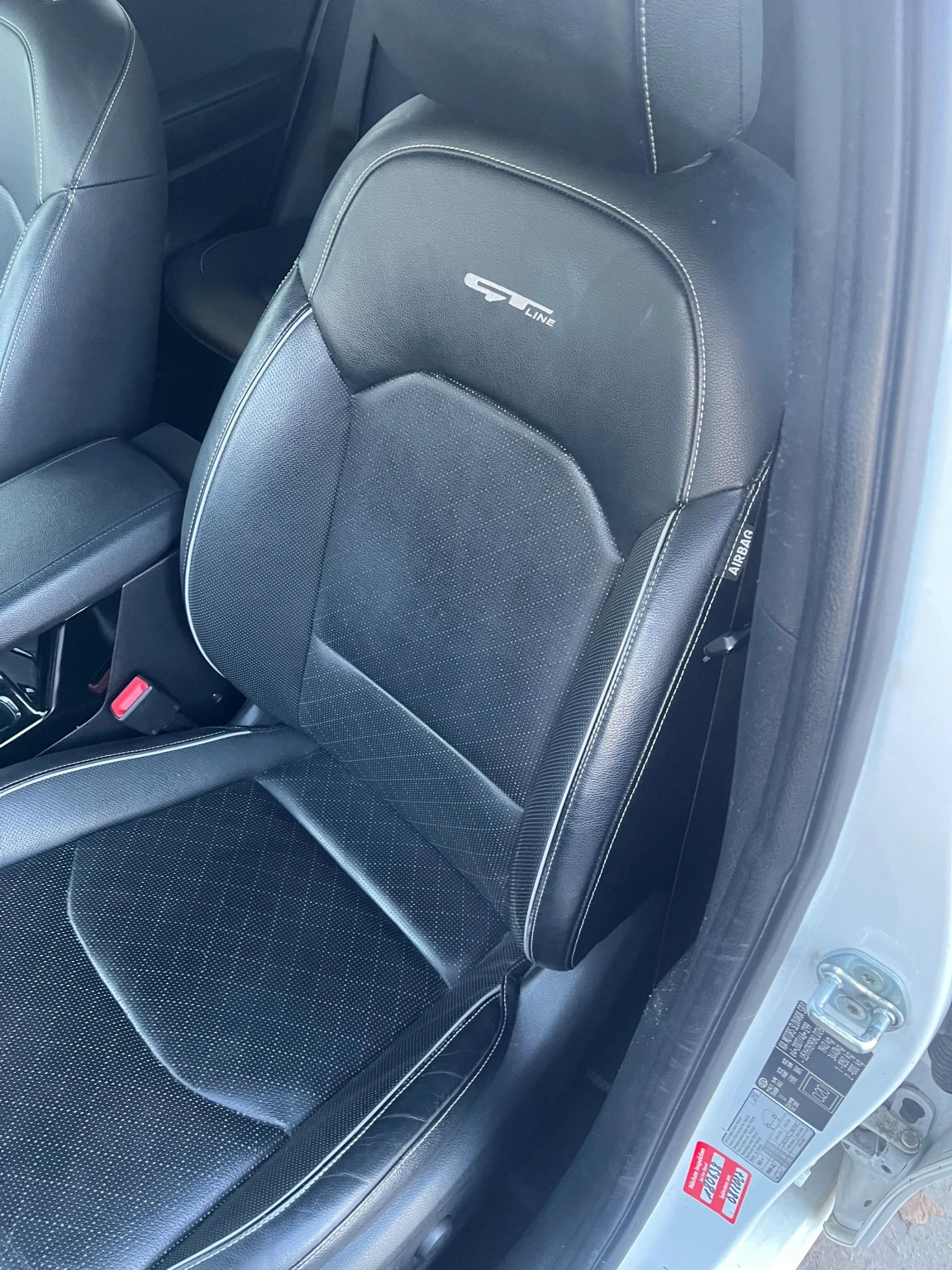 Kia Ceed  GT Line бяла перла - изображение 7