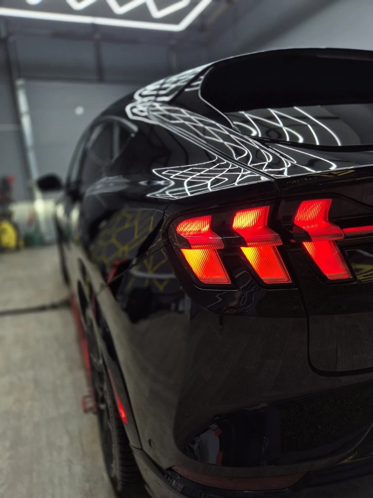 Ford Mustang Mach-E GT / 487к.с. / 91Kw / ПЕРФЕКТЕН - изображение 3