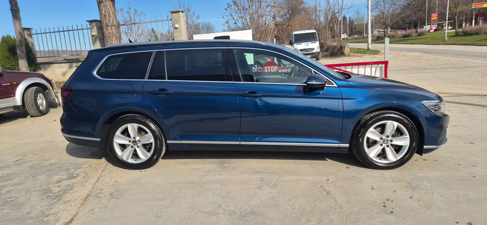 VW Passat Elegance-MATRIX-Кожа-Дигитал-Печка, снимка 4 - Автомобили и джипове - 53778097