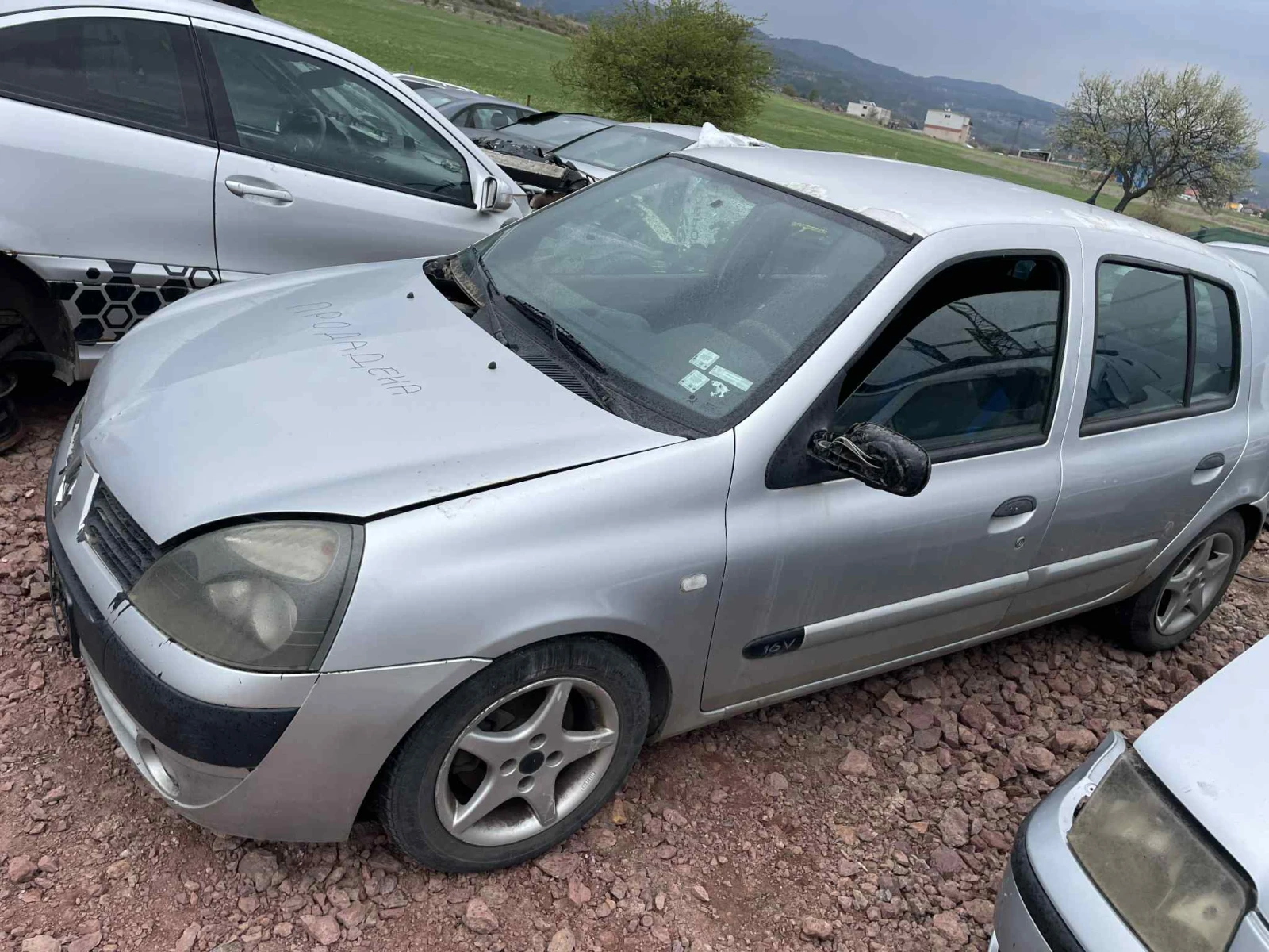Renault Clio 1.2 на части