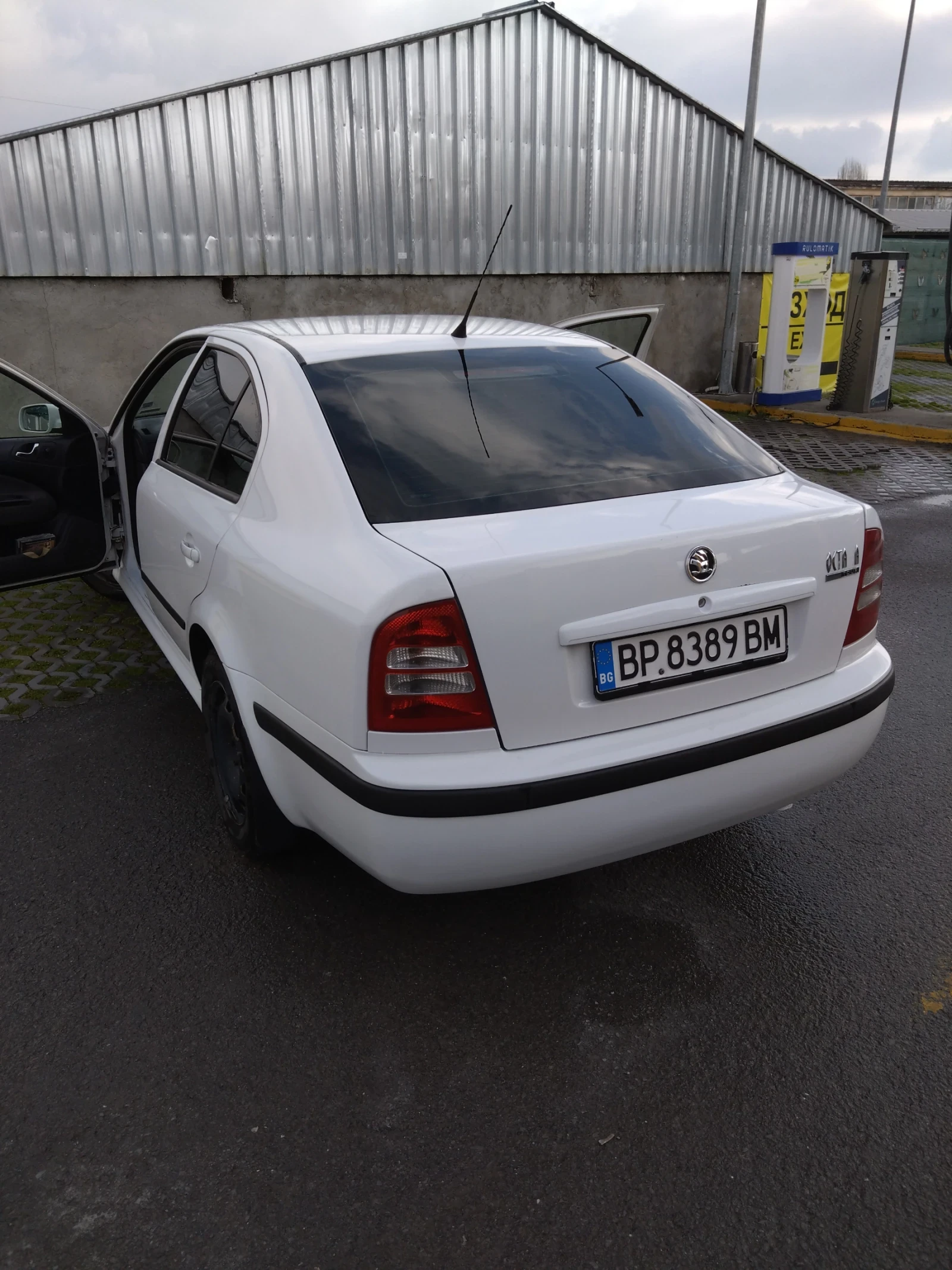 Skoda Octavia, снимка 2 - Автомобили и джипове - 54089884