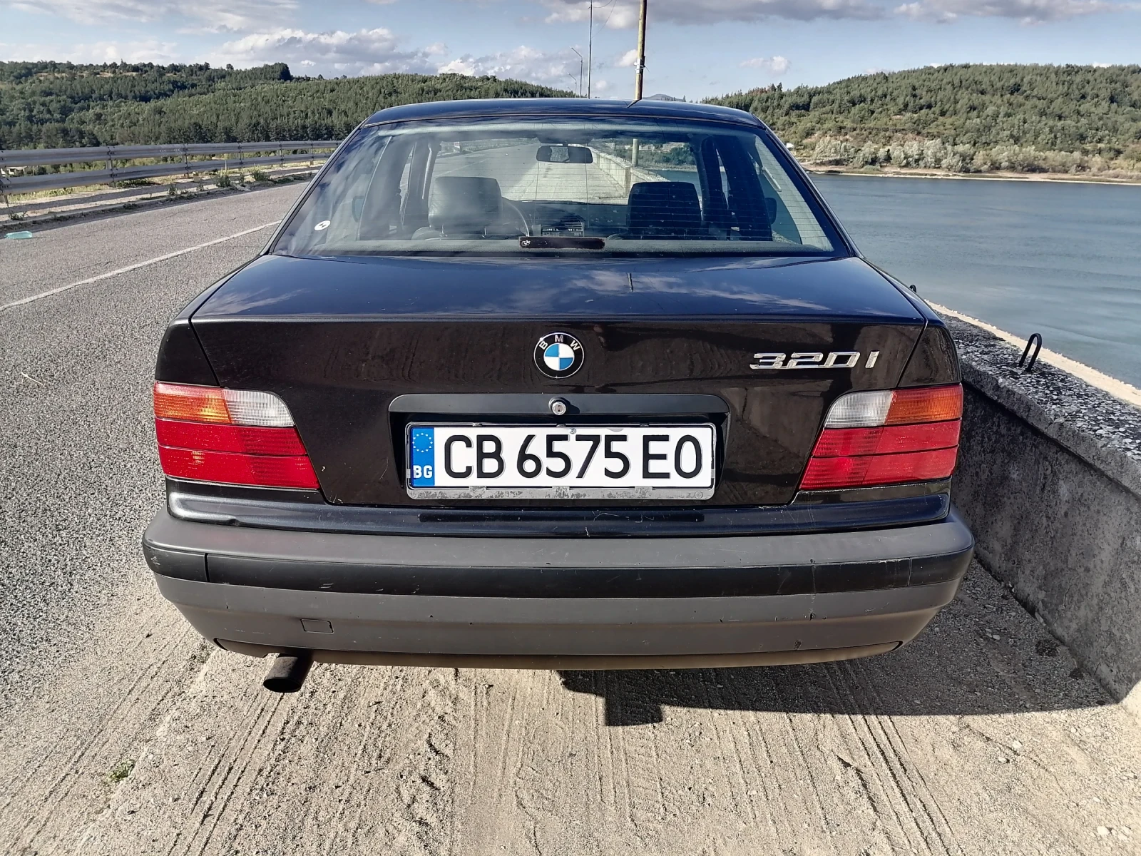 BMW 320, снимка 5 - Автомобили и джипове - 54201686