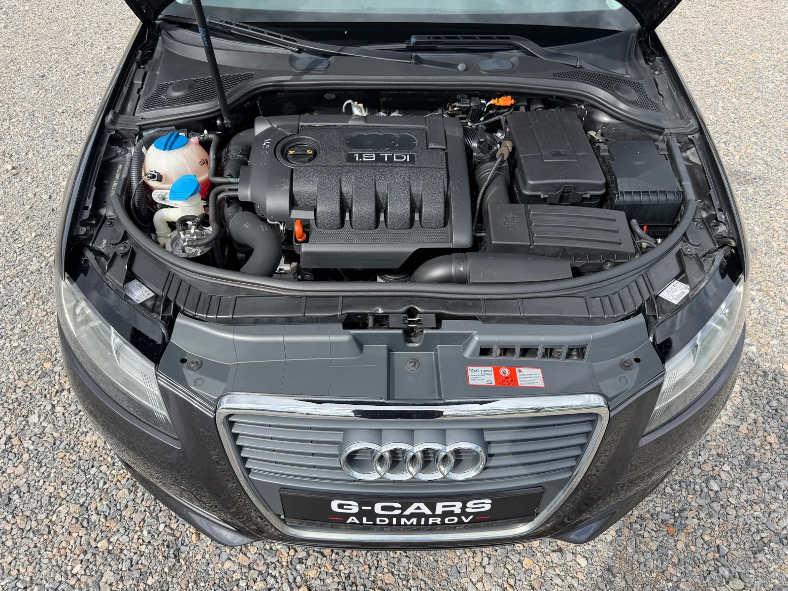 Audi A3 1.9/КАТО НОВА, снимка 17 - Автомобили и джипове - 54294996