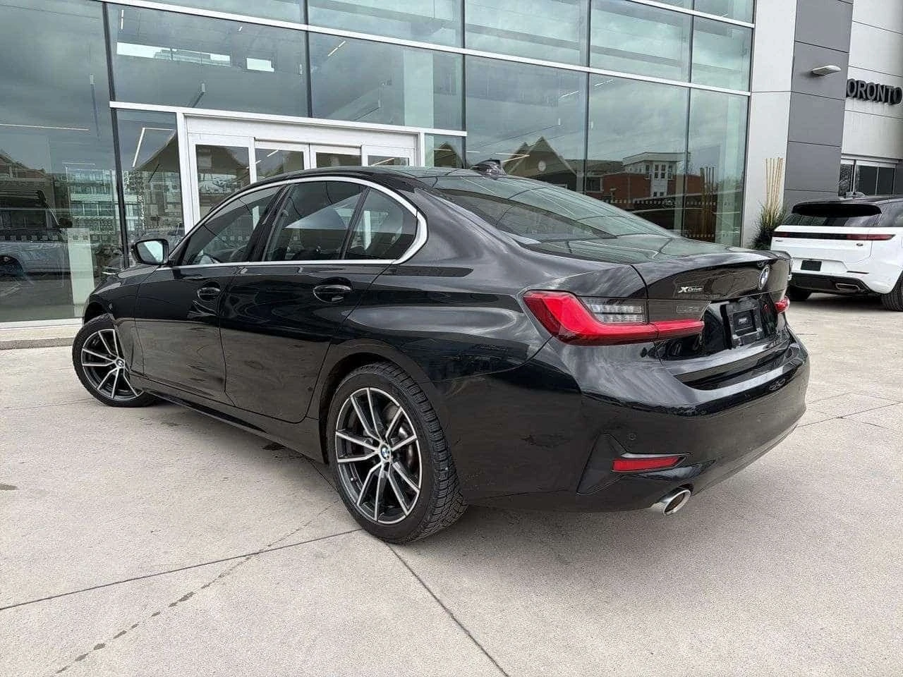 BMW 330 * xDrive * CARFAX * ЦЕНА ДО БГ, снимка 5 - Автомобили и джипове - 54371373