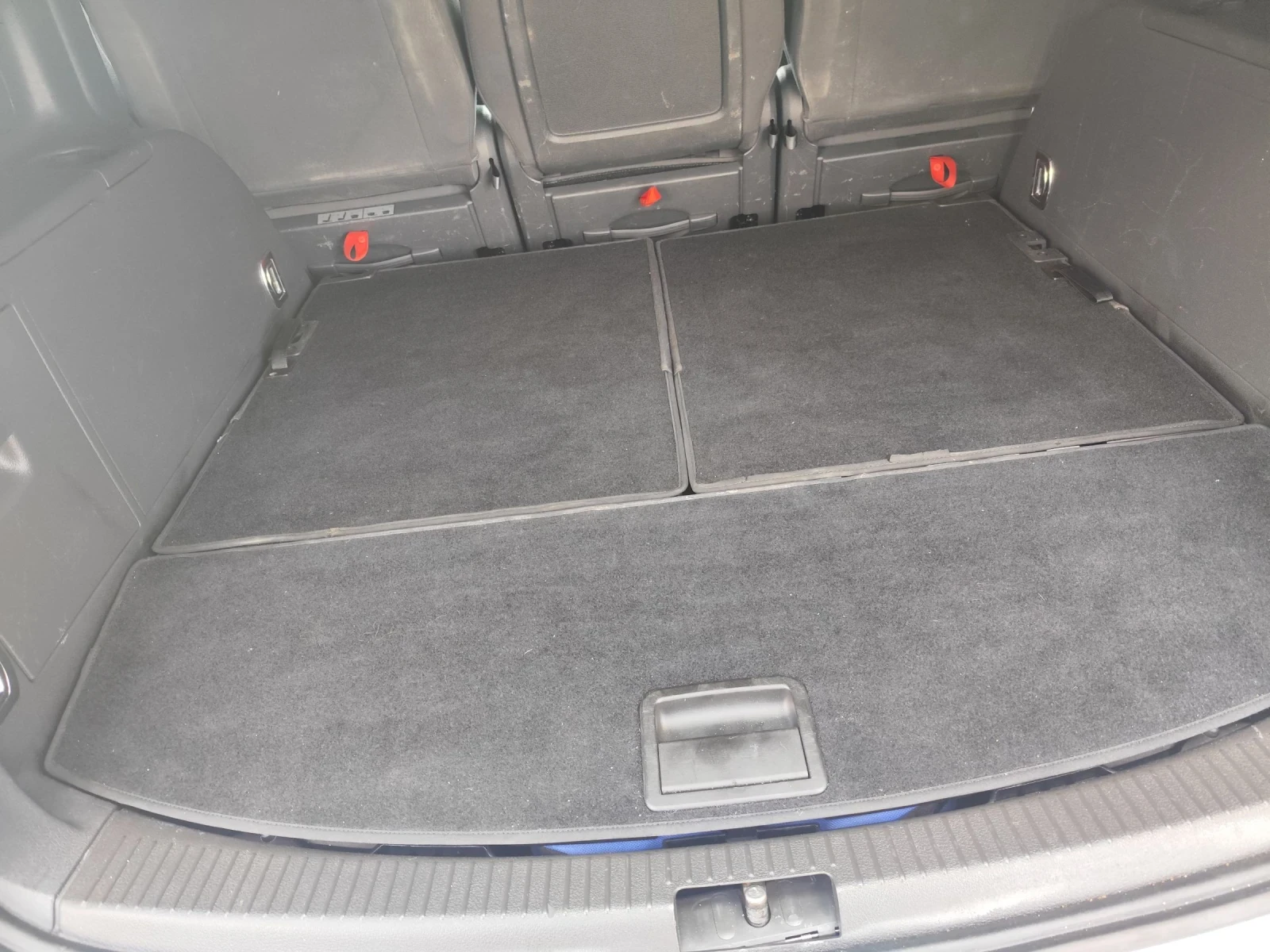 VW Touran 2.0 TDI 8 Клапана , снимка 5 - Автомобили и джипове - 54405991