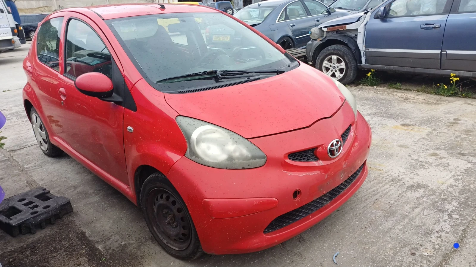 Toyota Aygo 1.0 бензин, снимка 2 - Автомобили и джипове - 54462505