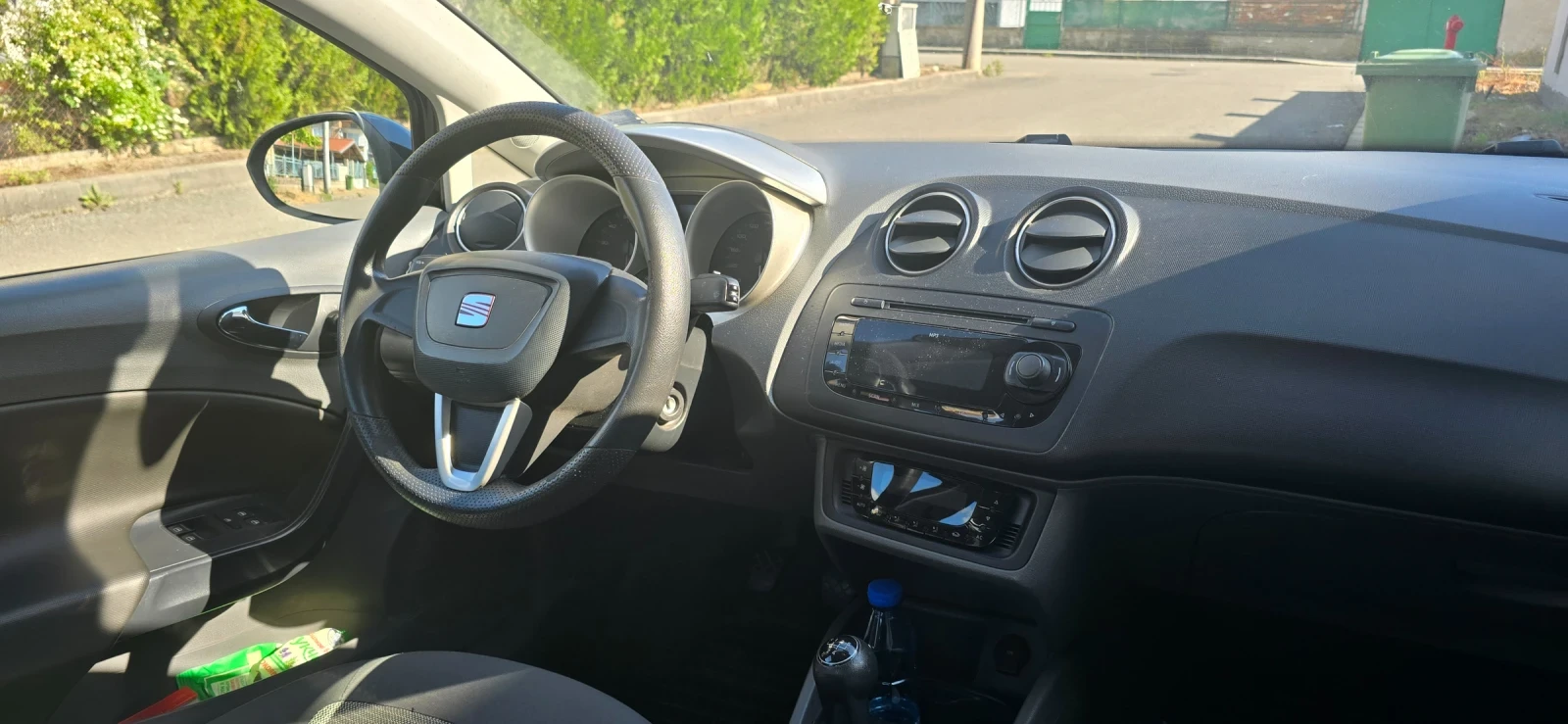 Seat Ibiza Бензин/Газ, снимка 4 - Автомобили и джипове - 54741997