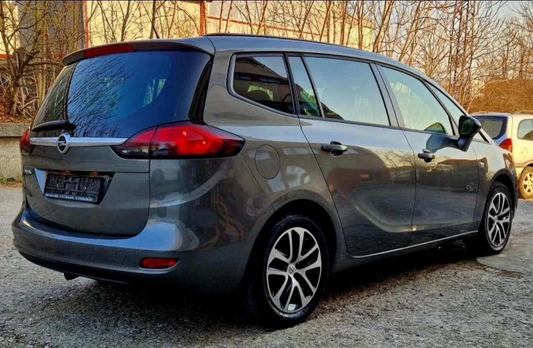 Opel Zafira Tourer 1.6 CDTI 6+ 1, снимка 4 - Автомобили и джипове - 54781110