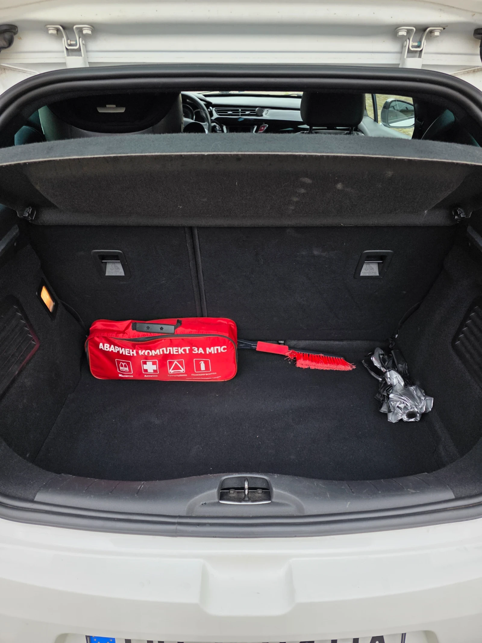 Citroen DS3, снимка 11 - Автомобили и джипове - 54890512