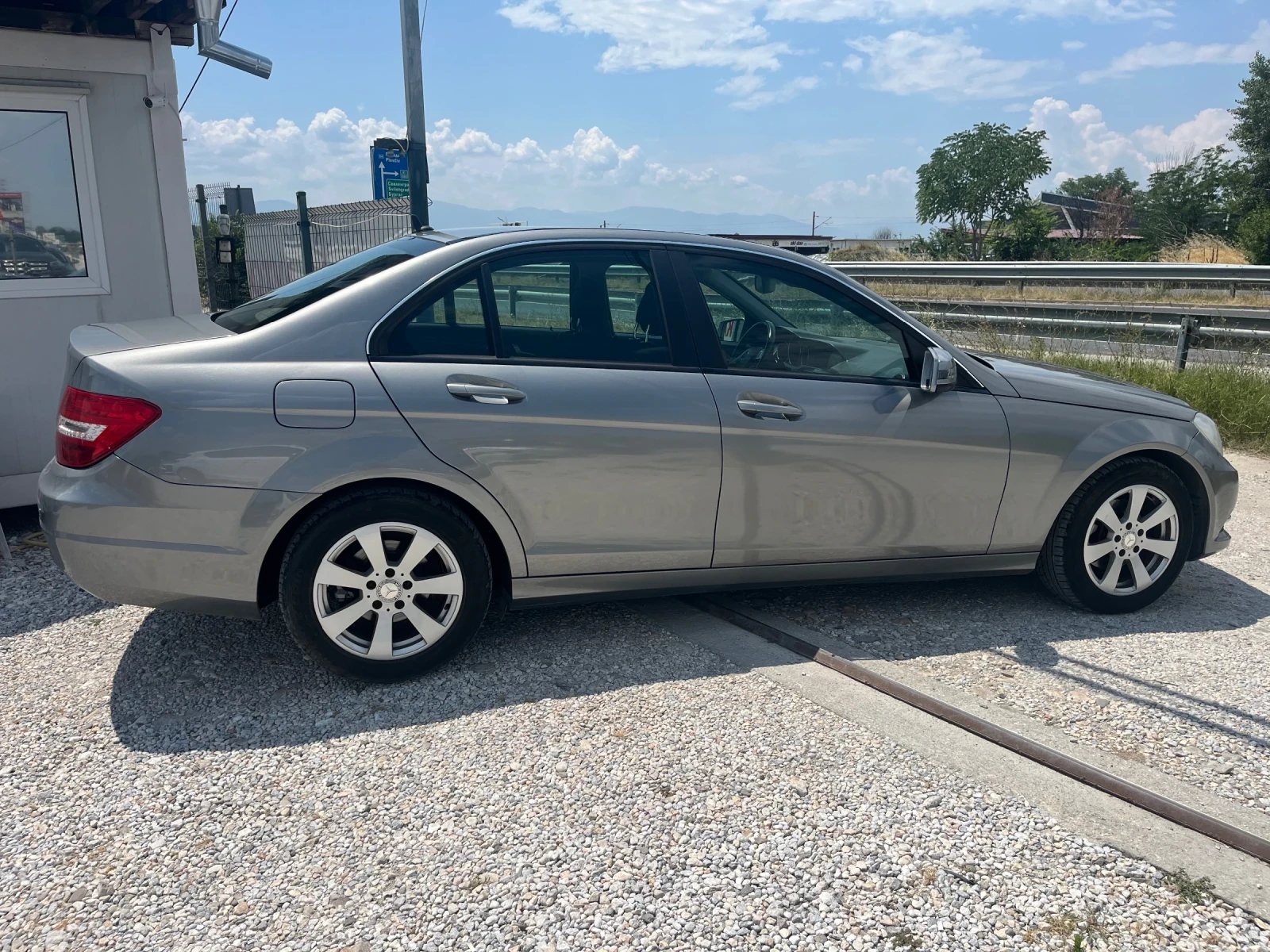 Mercedes-Benz C 220 180cdi BlueEfficiency Trend, снимка 4 - Автомобили и джипове - 55322141
