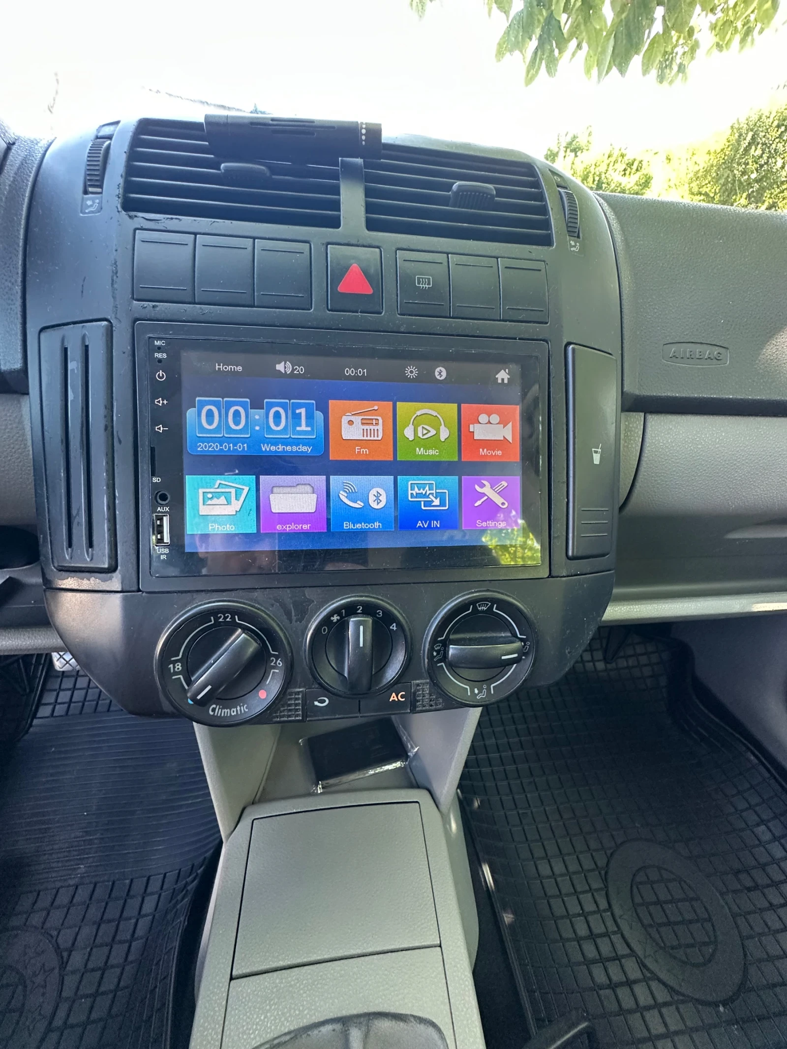 VW Polo 1.4 TDi 2007 КЛИМА ВСИЧКО ПЛАТЕНО!!!, снимка 11 - Автомобили и джипове - 55391998