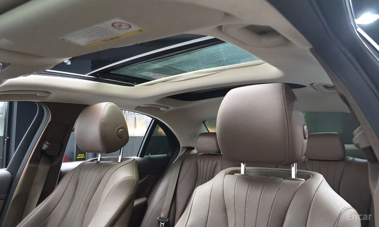 Mercedes-Benz E 300 ДИГИТАЛНО* ТАБЛО* ОБДУХВАНЕ* 360КАМЕРА* , снимка 14 - Автомобили и джипове - 55468007