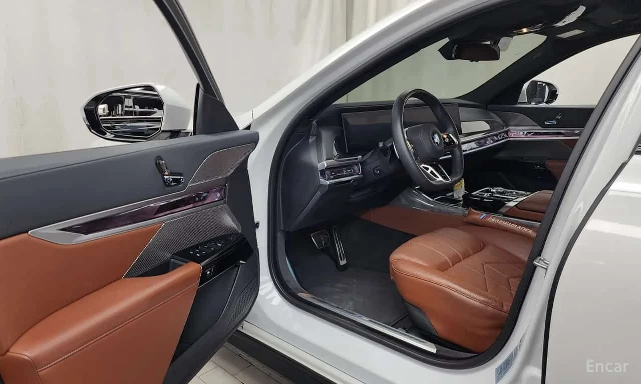 BMW 740 d xDrive M Sport * МАСАЖИ * ОБДУХВАНЕ * ХЕДЪП , снимка 10 - Автомобили и джипове - 55572015
