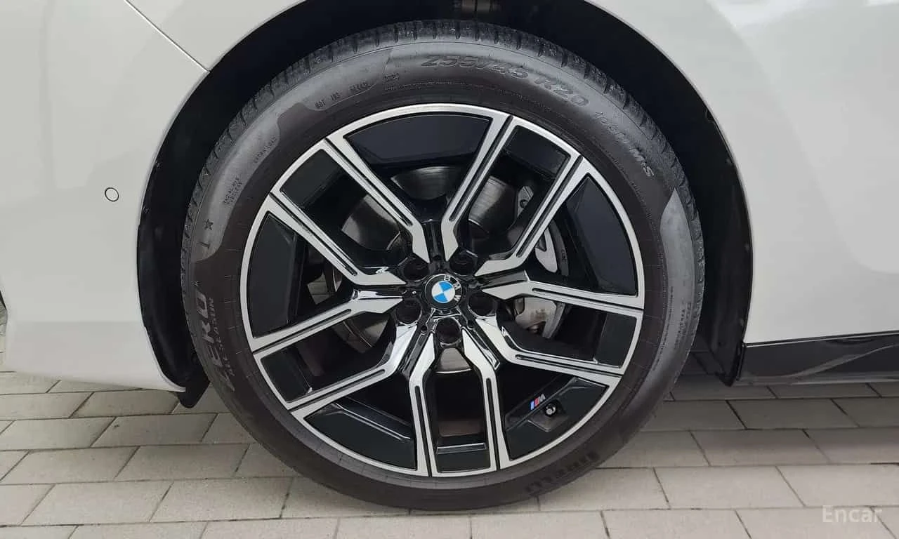 BMW 740 d xDrive M Sport * МАСАЖИ * ОБДУХВАНЕ * ХЕДЪП , снимка 5 - Автомобили и джипове - 55572015