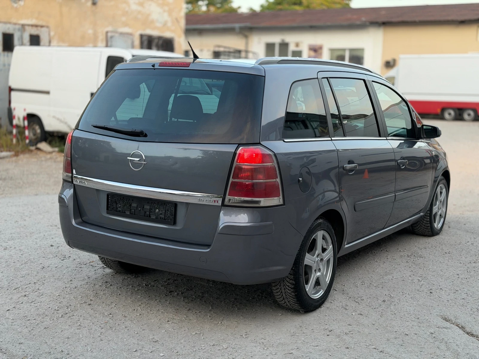 Opel Zafira 1.9 CDTI * 7 �����*  | Mobile.bg � ����������� 5