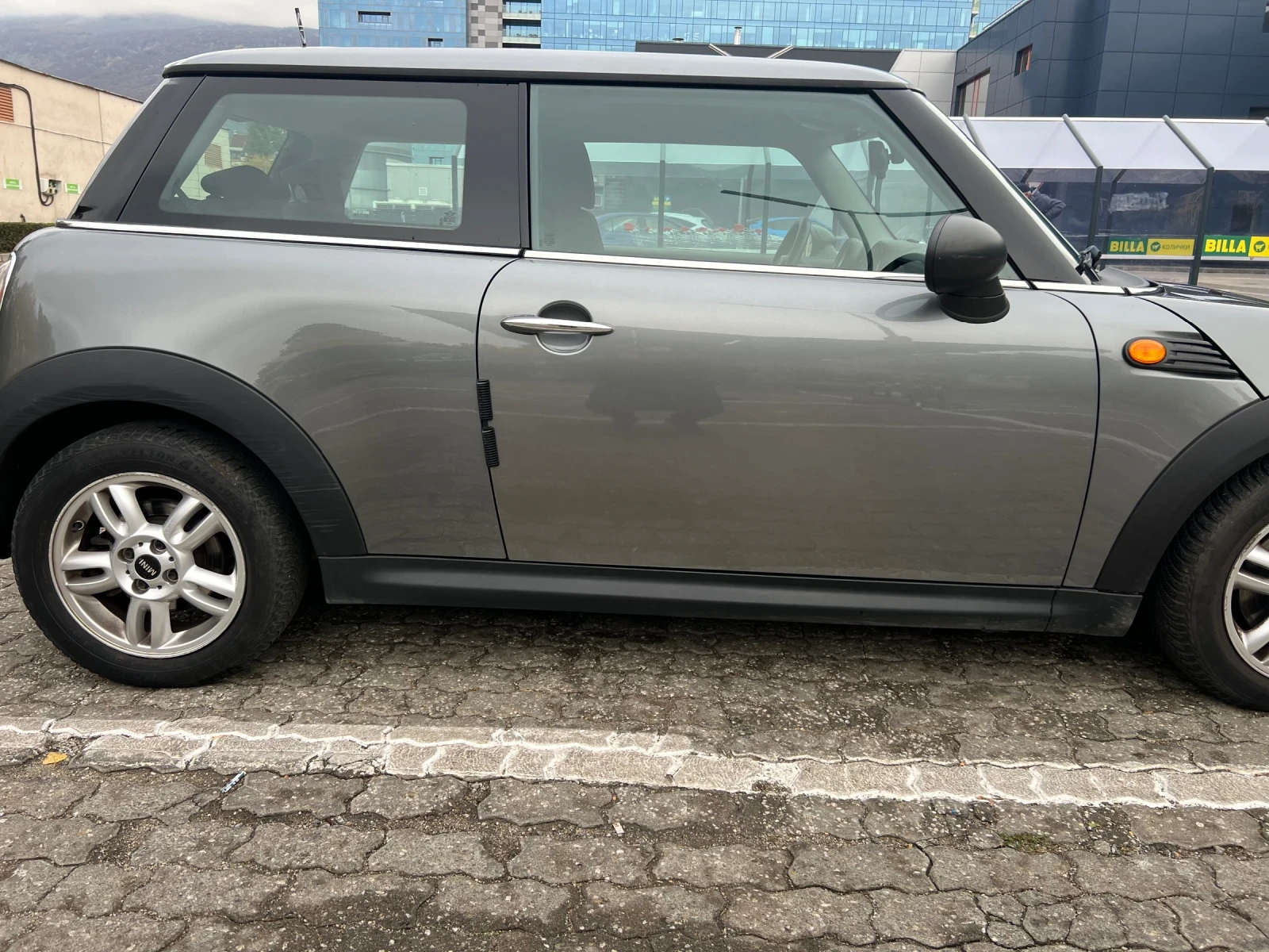 Mini Cooper Mini One 1.4i Automat, снимка 2 - Автомобили и джипове - 56550428