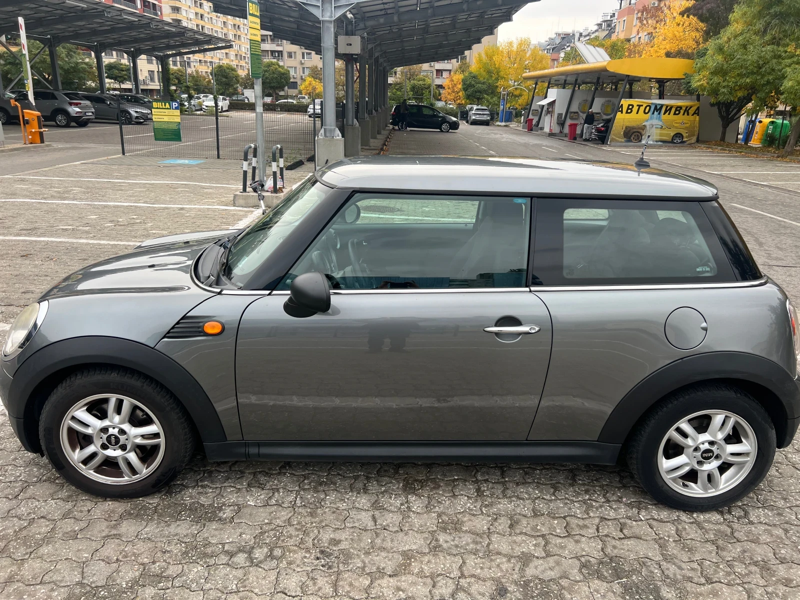 Mini Cooper Mini One 1.4i Automat, снимка 4 - Автомобили и джипове - 56550428
