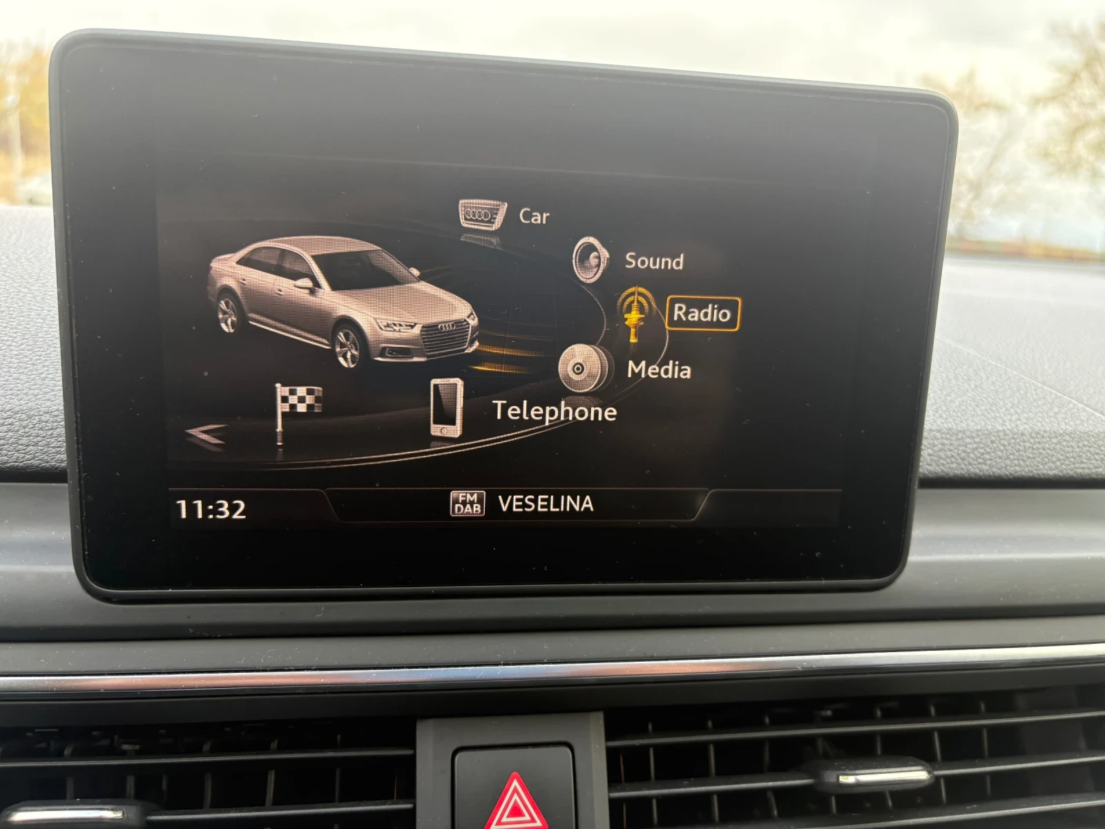 Audi A4 2.0 TFSI , снимка 12 - Автомобили и джипове - 56729551