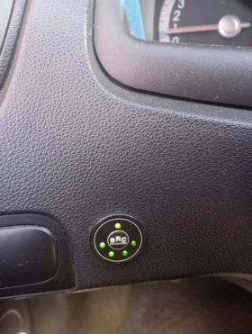 Kia Sportage 2.0 141к.с АГУ, снимка 10