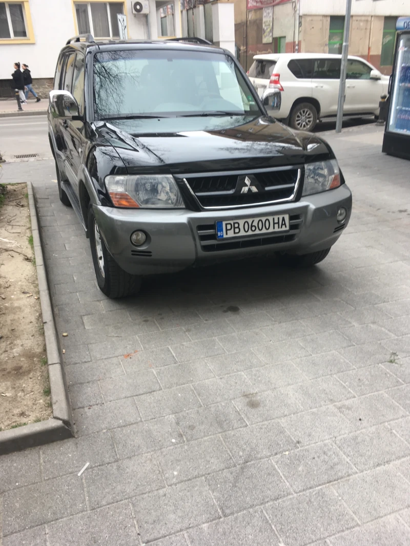 Mitsubishi Pajero, снимка 3 - Автомобили и джипове - 44932536