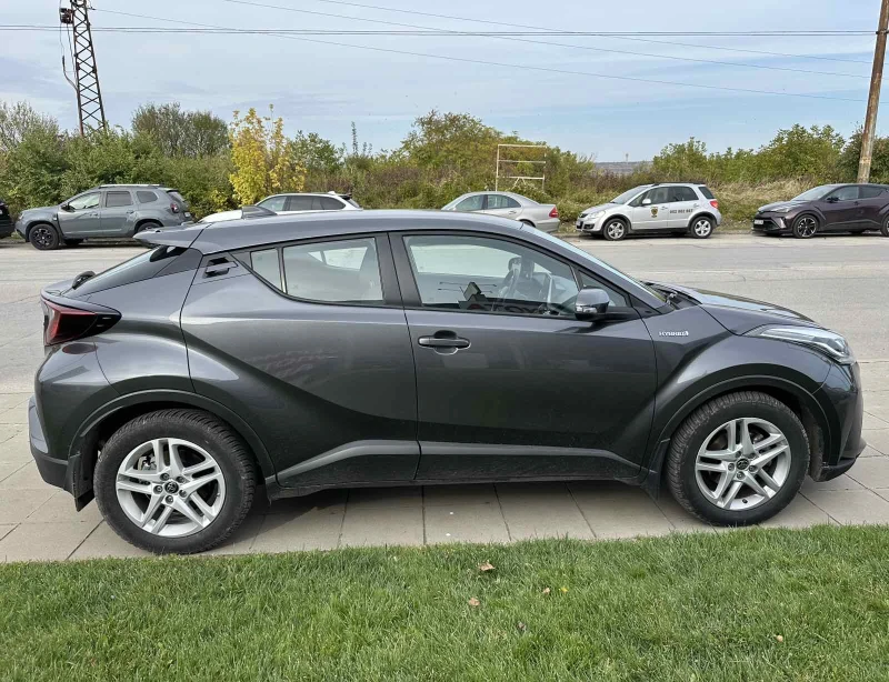 Toyota C-HR 1.8 HSD Center, снимка 9 - Автомобили и джипове - 52152239