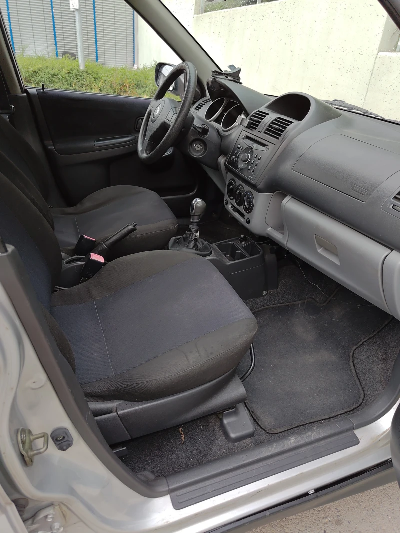 Suzuki Ignis 1.3 DDIS, снимка 9 - Автомобили и джипове - 52551303
