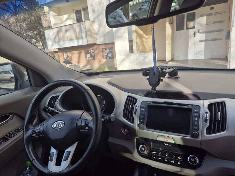 Kia Sportage 2.0d-4x4-Navi-Kamera-Euro-5, снимка 4 - Автомобили и джипове - 53052992